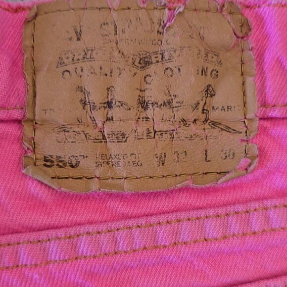 Levi's 550 Pink Distressed Frayed Hem Jean Shorts - Size 32 - Picture 4 of 14